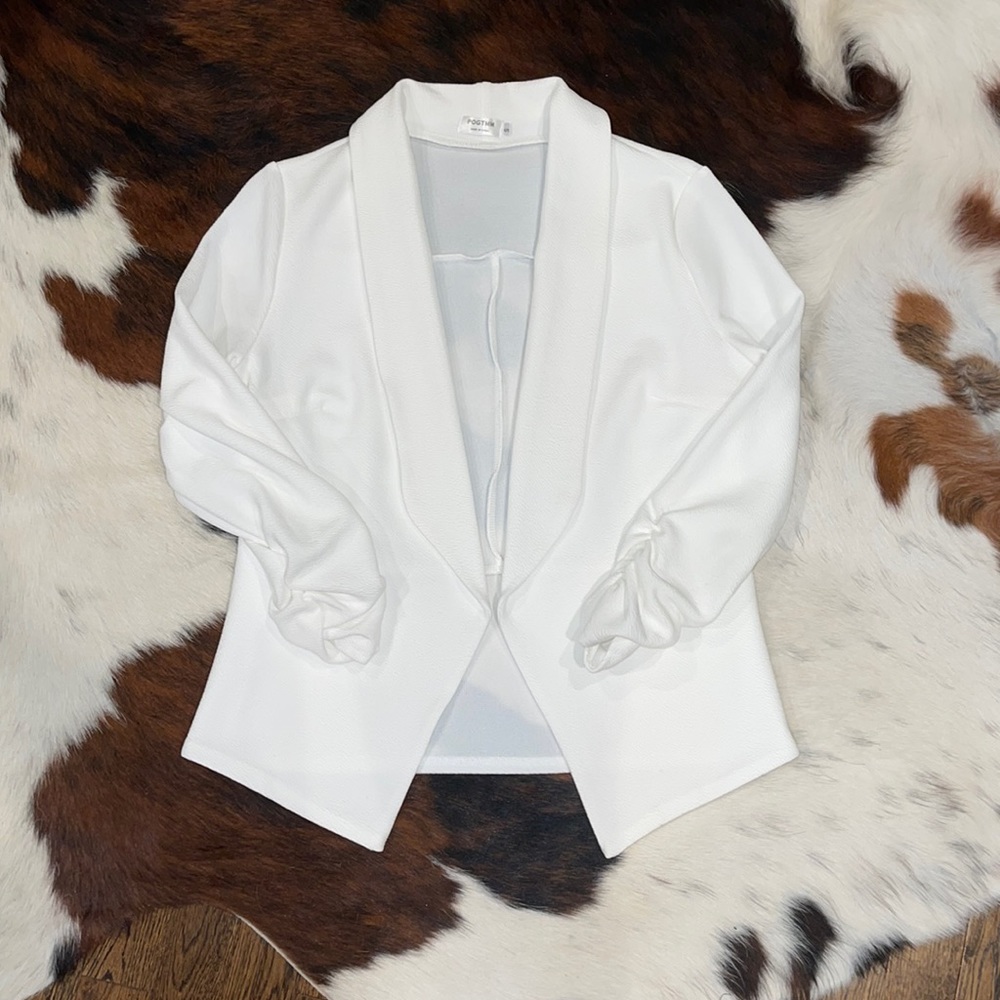 Crepe White Blazer !